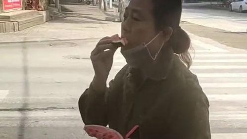 安丘吃瓜视频,揭秘当地特色美食背后的故事